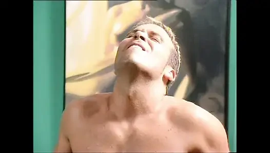 Güzel memeli şehvetli orta yaşlı seksi kadının yumuşak pornosu büyük yarakla sikiliyor ve ağzına boşalıyor