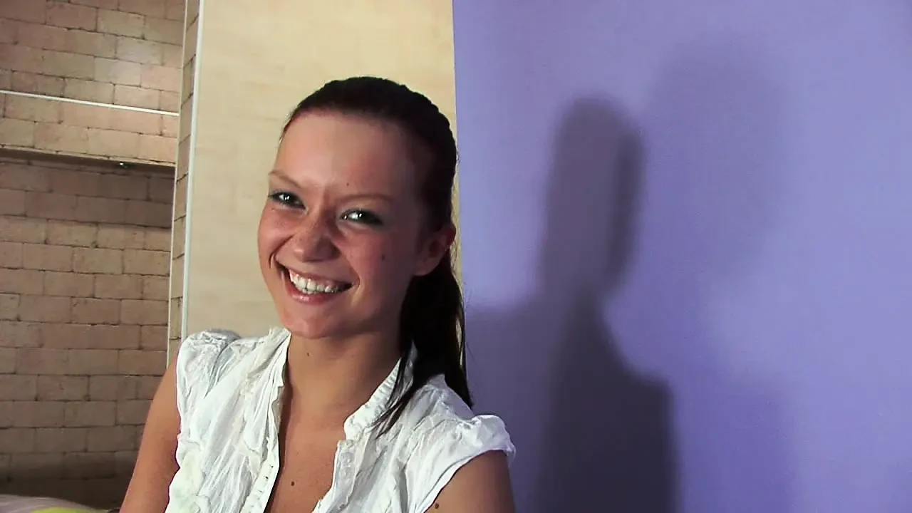 Cheerful Amelia gives a blowjob while doing the splits, then gives her teen ass to be fucked