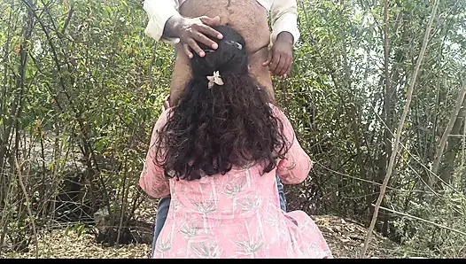 Outdoor unexpected hot romance with fuck