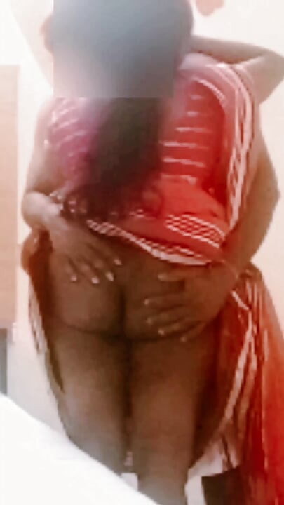 Indiancă desi tamil bbw soția Latha în picioare îmbrățișare cur Strângere și pizdă Lick de Financier pentru plata datoriilor!