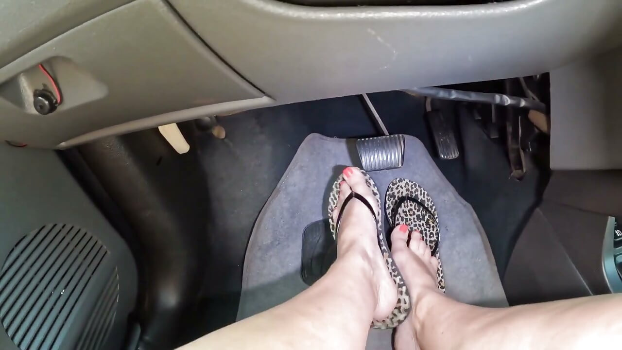 Conduire Aux Pieds Nus Dans La Ville