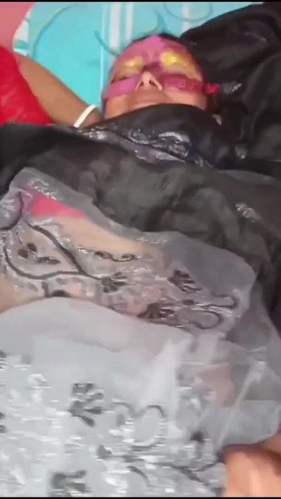 Desi bangali boudi in saree fucked at room | Clip 1