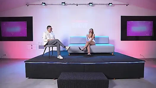 Bar Sex-hot Latinas in a Lesbian Threesome Explode with Pleasure and End up Screaming with the Sex Machine!