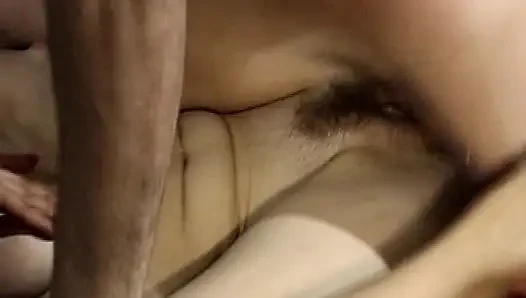 Almanya'dan mükemmel sarışın hatun sıkı deliğinden sikiliyor