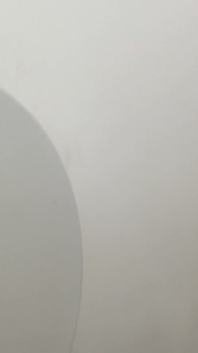 Ægte gloryhole. Gloryhole på offentligt toilet | Klip 1
