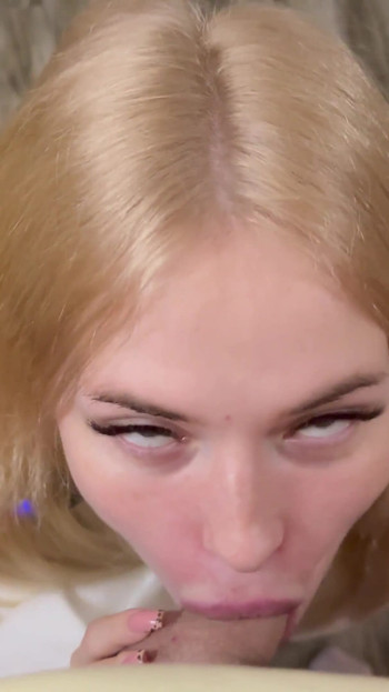 I mixed up the floors and accidentally walked into someone else's apartment. | Clip 1