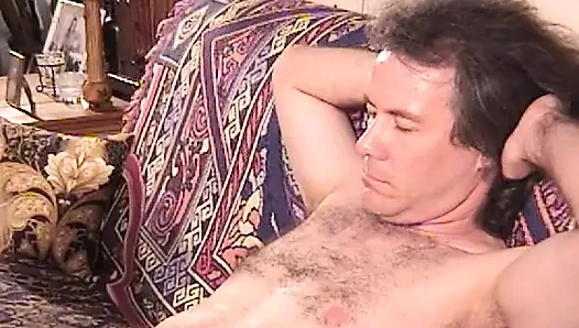 Sarışın ikinci yarak istemeye karşı koyamıyor