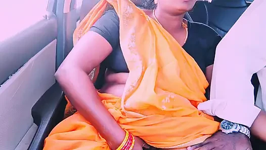 Pembantu desi saree seks mobil Telugu bicara kotor.