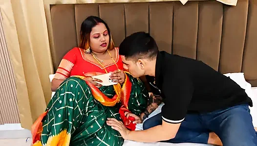 Pacar teman desi India melakukan seks hardcore fick audio hindi memeknya