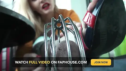 Fußsklavin trainiert pornostar