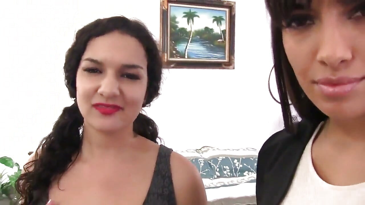 Lucky Stepdaughter Has Threesome Fuck With Caring Cougar MILF Stepmom