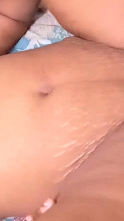 美しいニリマ・ヴァビの締まったマ○コを突くセックス動画　ベンガル語の卑猥な声が響く　クリップ1