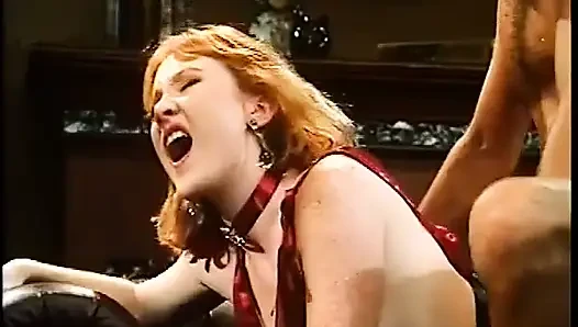 Moana Pozzi in DEPRAVAZIONE ANALE scena 02