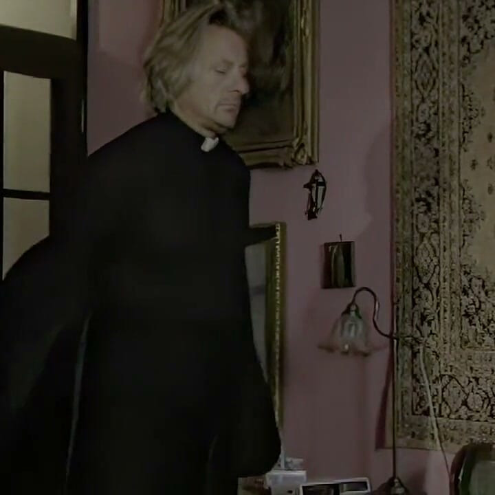 The Priest Anal-fucks His Mistress on the Bed