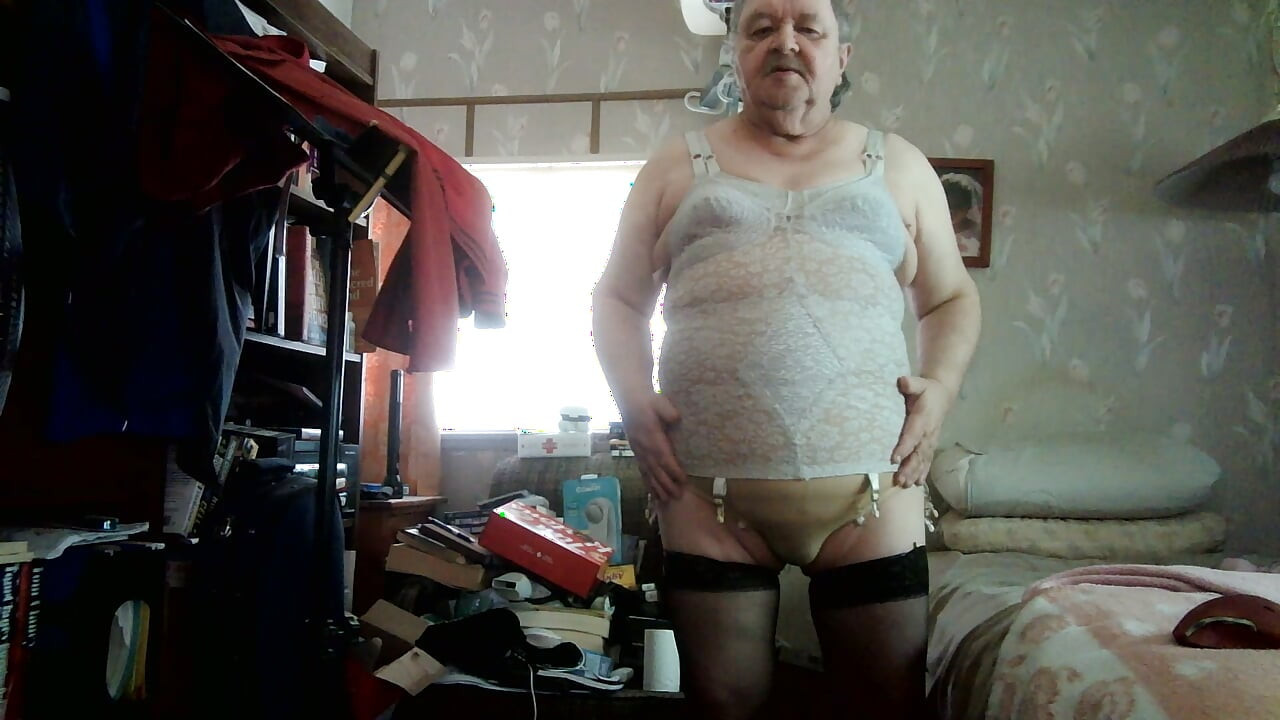 THE COCKSUCKER - my horny girdled wiener