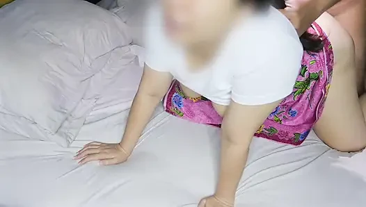 I arranged to have sex with a male friend on my day off while I was wearing traditional clothing.