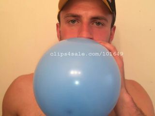 Fetysz balonów - Chris balony wideo 1