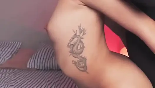 Девушка с Tinder оказывается шлюшкой и дает мне свою задницу на первом свидании