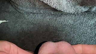 POV die grote lul in platte kuisheidskooi met urethrale plug deel 1