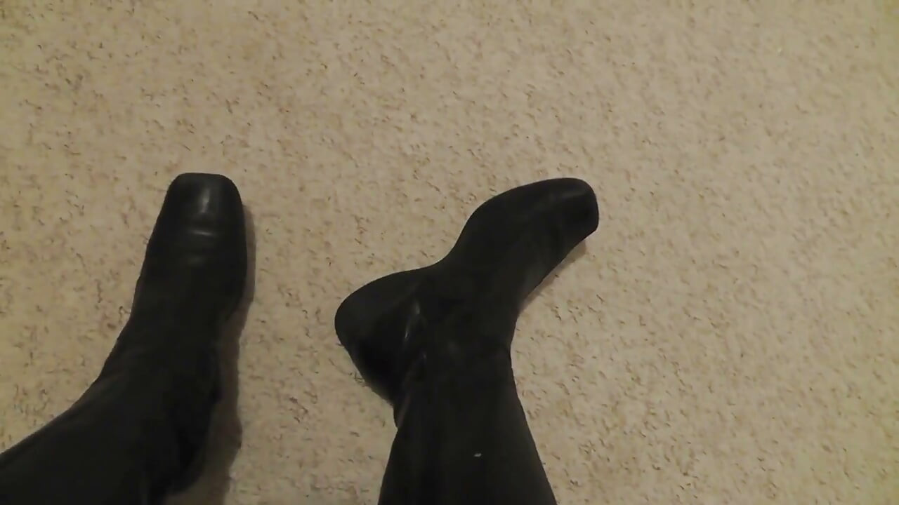 Licking Soles of Daywear Boots - Size 1920 X 1080