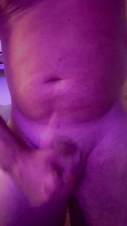 Pre holiday  couch hump and wank Glasgow Scotland