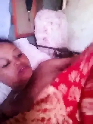 Elle cherche un male pour la feconder la comoko