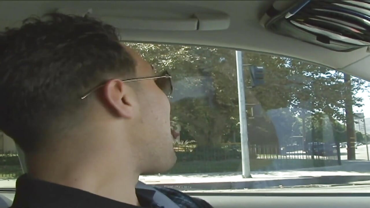 Marido sai assistindo esposa ser fodida
