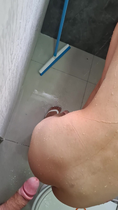 Spectacular moment from "I went into the bathroom with her taking a shower"