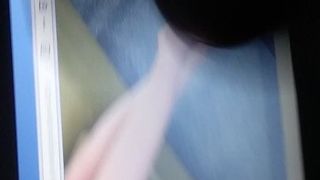 Маленький камшот на ногах Катерини Баліво