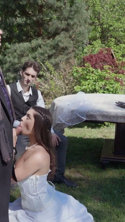 BRIDE4K. Ti prego, vienimi addosso tutta il giorno del mio matrimonio | Clip 1