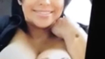 Latin anne göğüsleri