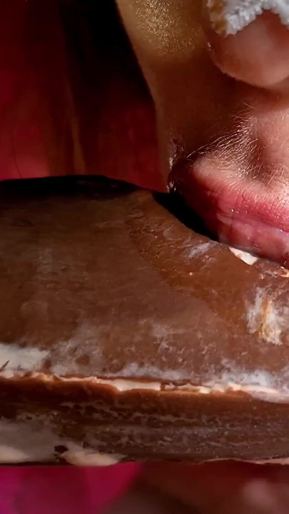 Semen Snack – Insatiable MILF Devours Cumshots on Berries & Chocolate | Clip 2