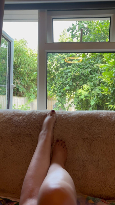 Zevas sexy legs