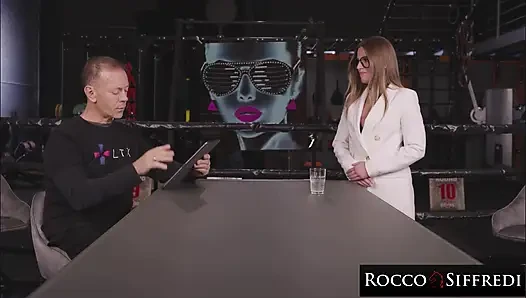 ROCCO sIFFREDI - die wunderschöne brünette eveline dellai wird von riesigen schwänzen doppelt gestopft