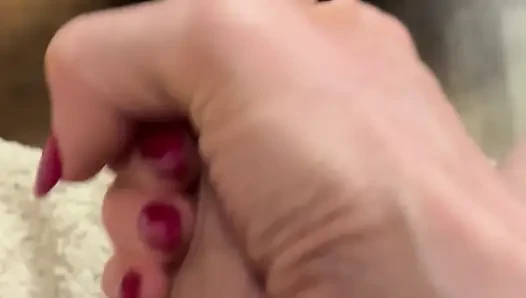 My sexy piggy hand for a fabulous orgasm