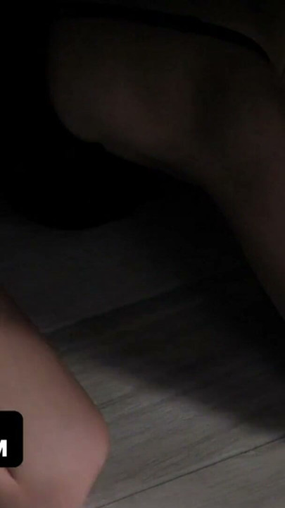 Teamskeet - 性感可愛的辣妹張開雙腿，讓新鮮的騷穴被狠狠地撞擊 | 短片 1