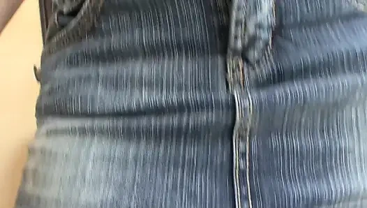 Грязный хуй принимает мою девственность