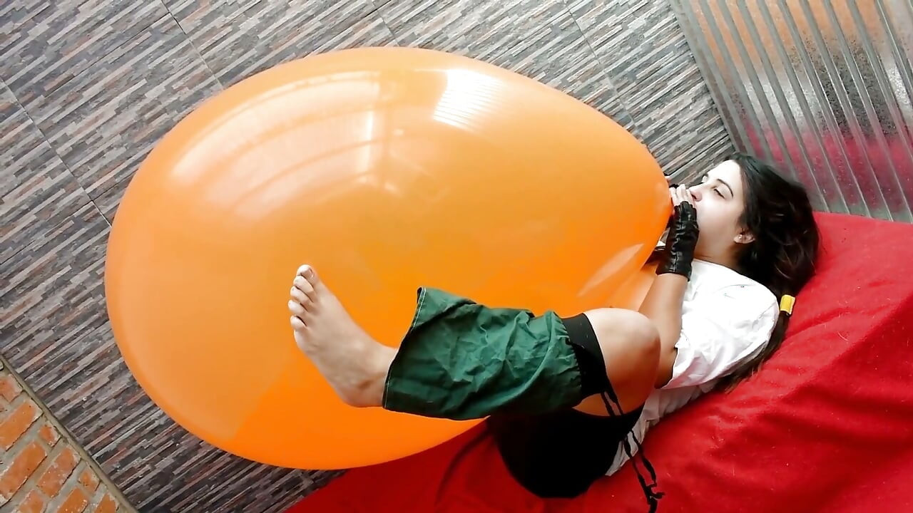 Videl из Dbz отсасывает и скачет на 36-дюймовый большой воздушный шар - зайчик-безудержный