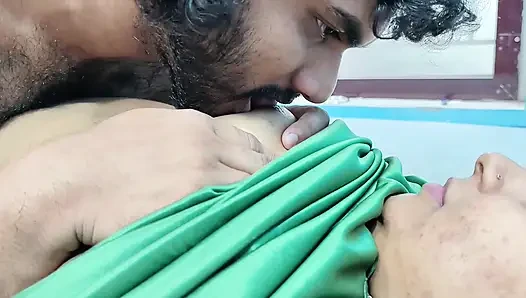 Pasangan hot asal mallu dientot habis-habisan di kamar tidur