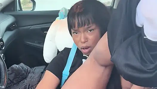 Mengisap dildo & menyetubuhi muncrat anal