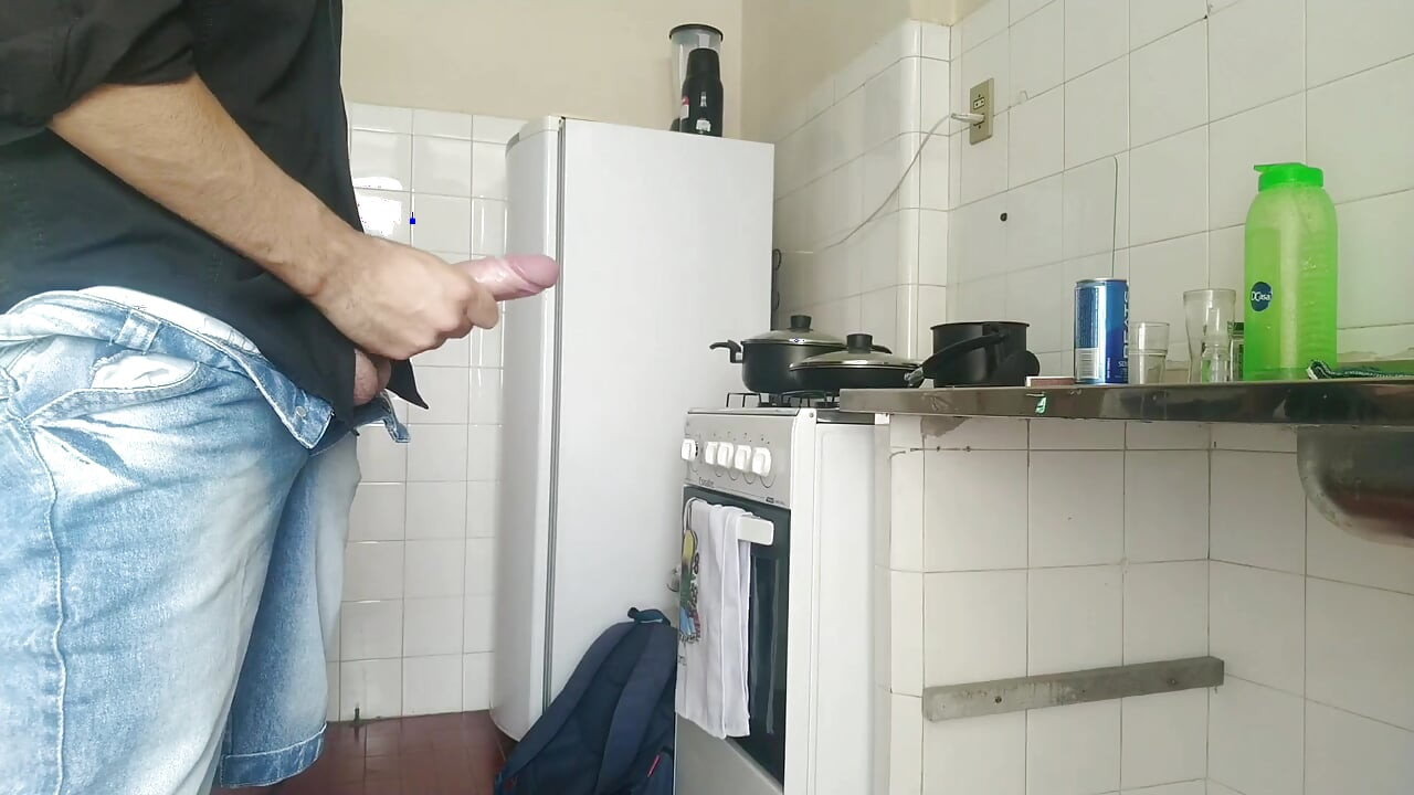 Fratele meu vitreg a așteptat mult timp să mănânce ceea ce își dorea, dar nu știam că va fi curul meu virgin - partea 2