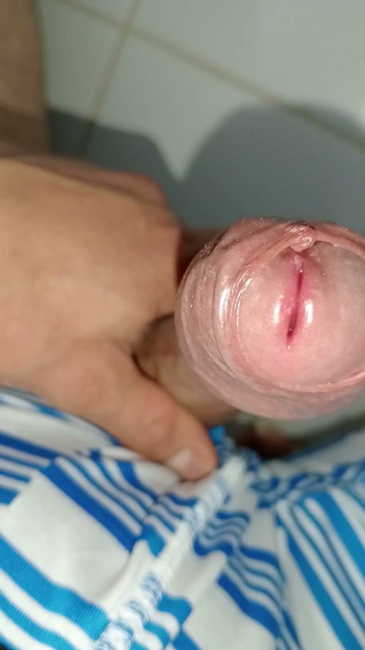 POLLA GRANDE Y VENOSA EN PANTY, MASTURBACIÓN INTENSA, GAY VERGON, PRIMERA CORRIDA | Clip 1