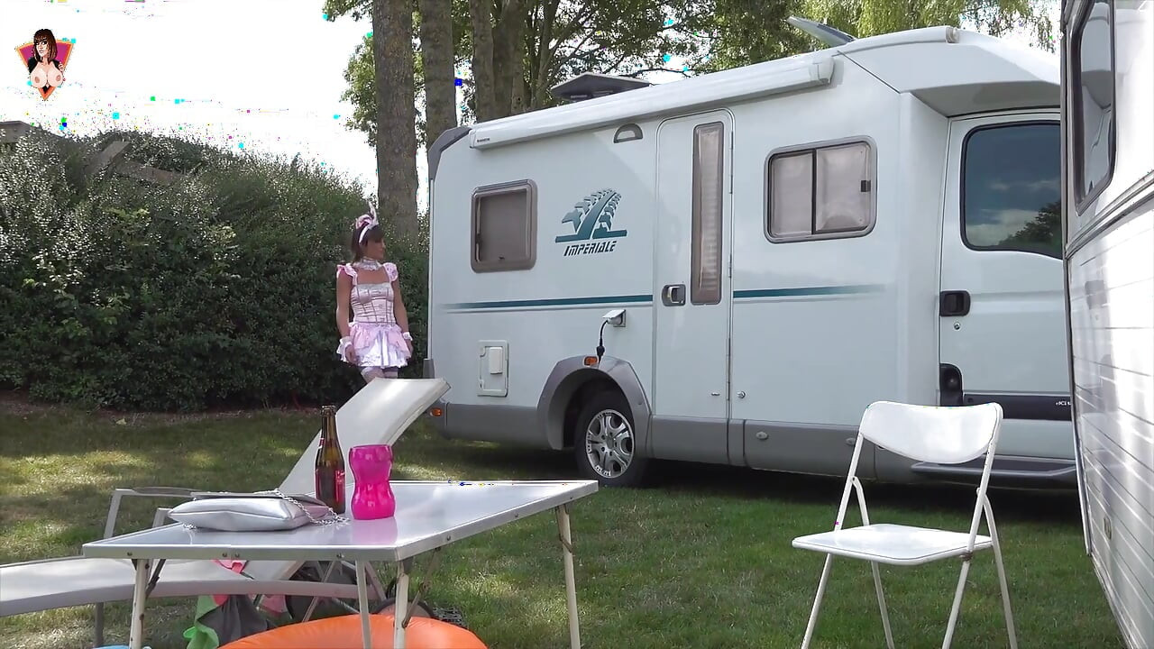 Belgiums Filthiest Campsite: an outdoor threesome