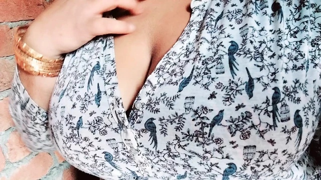 Indian bhabi bathroom sex