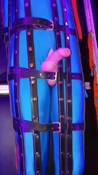 Leather kage, cc in the Bondage Box