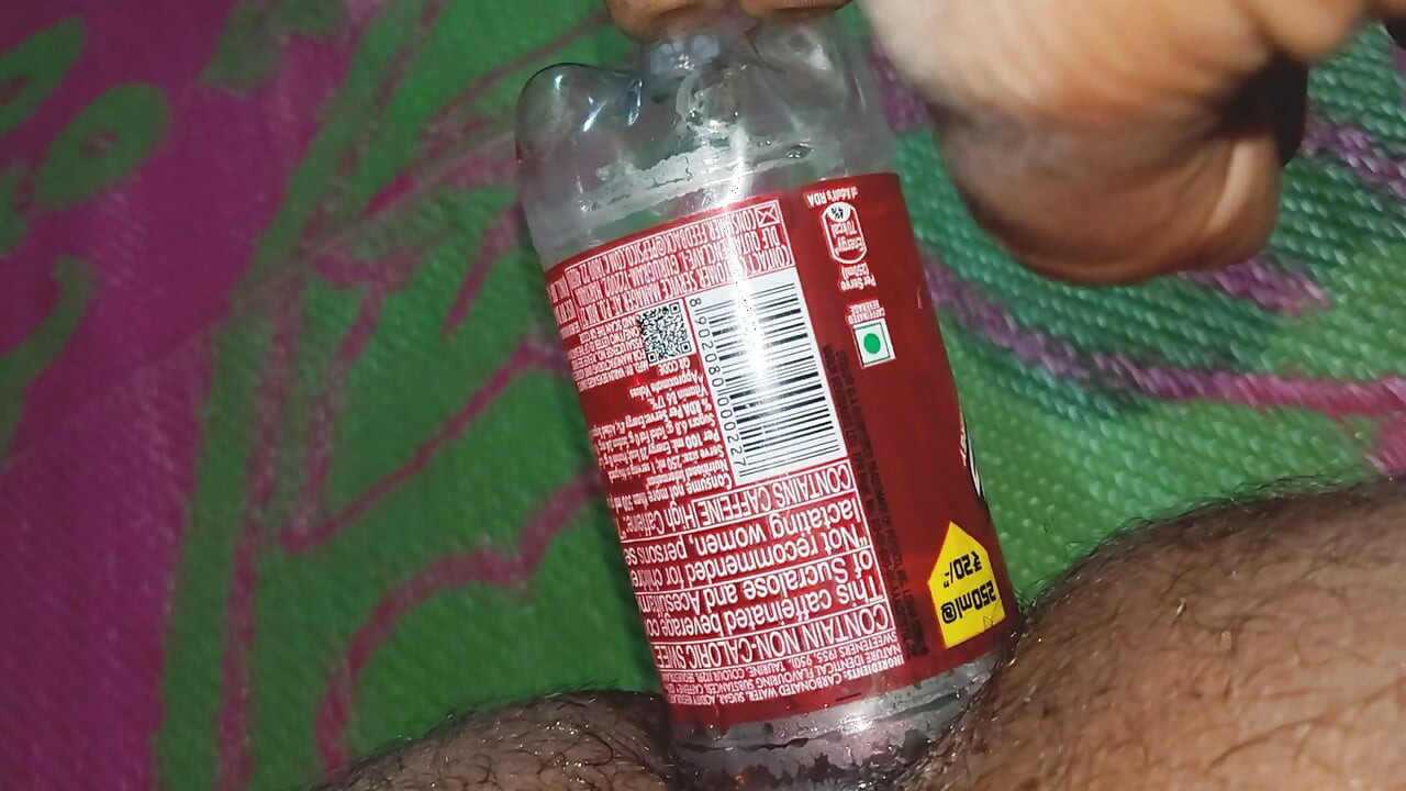 Frist time Sting bottel in Anal