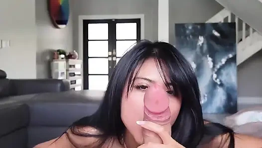 Ember Snow kasabadaydı ve anlaşmak istiyordu ve ben çok aşağıdaydım!