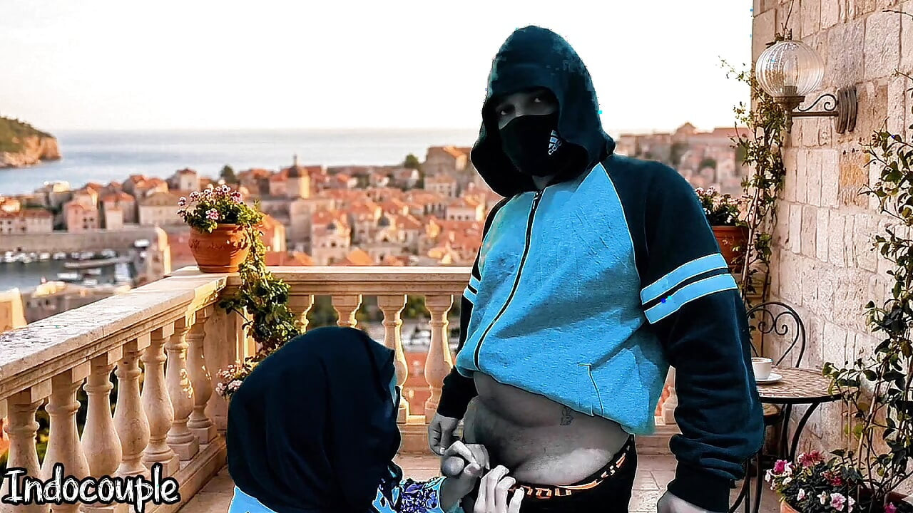 Hijab mamá fue de vacaciones a Marruecos con hijastro teniendo tiempo sucio y desnudo juntos parte 1 Video viral