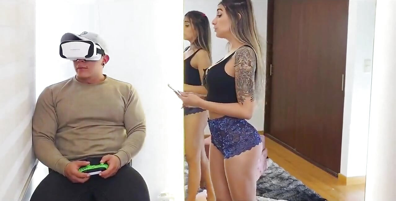 Cuckold! if the Husband Doesn't Have Time for Her, the Stepbrother-in-law Takes Care of Fucking Her! Cum in Mouth!