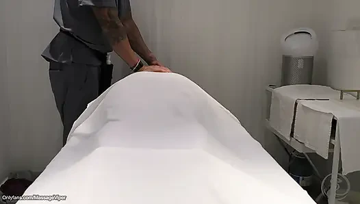 Meşru masaj müşterisi mutlu sonla bitiyor